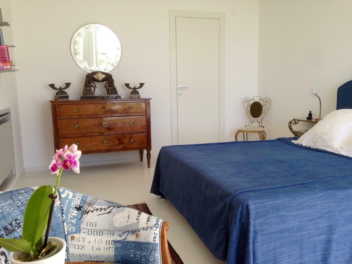 La Casa Bianca Bed & Breakfast Ното Екстериор снимка